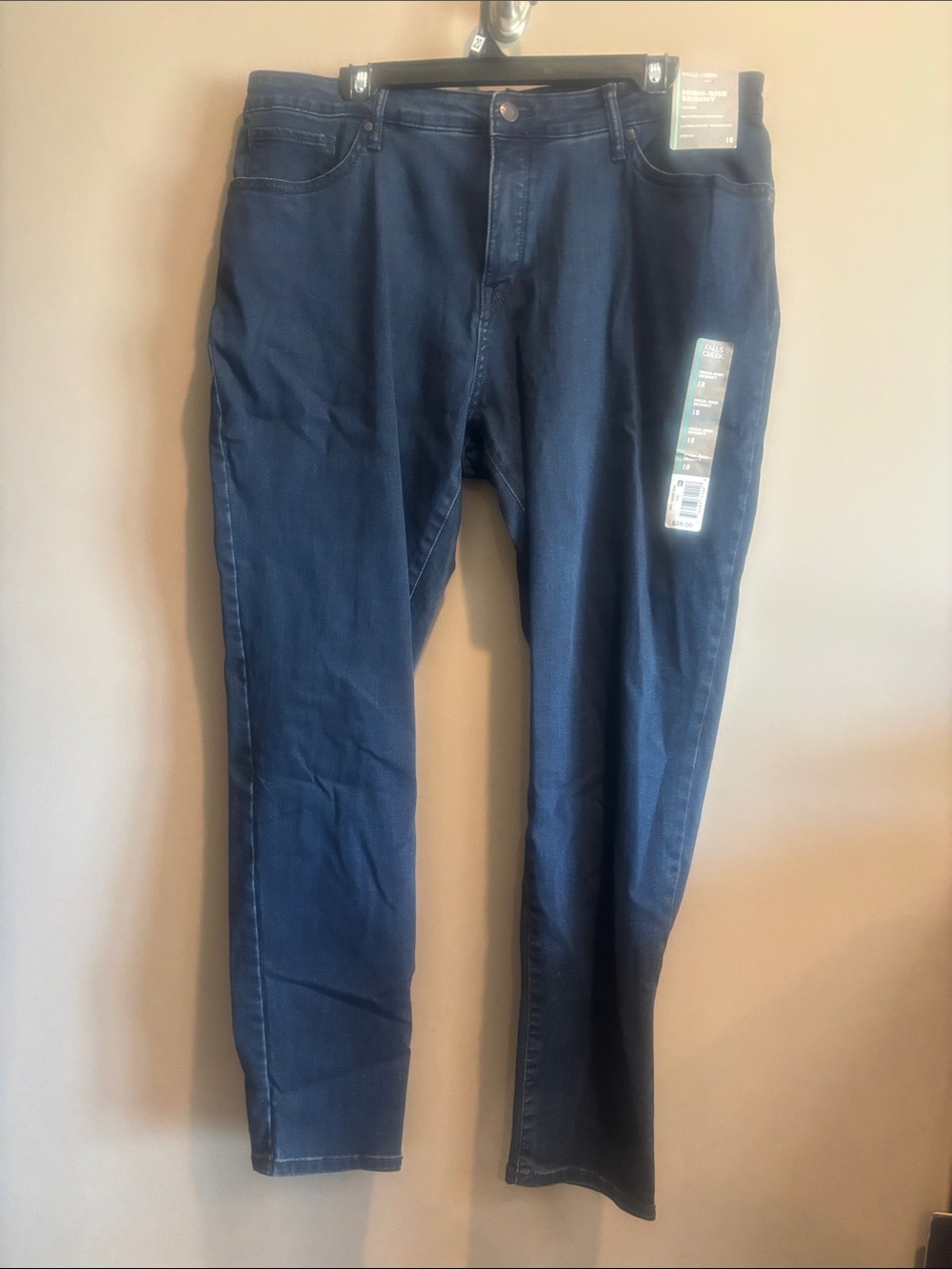 Women’ Dark Blue Jeans - Classic Straight Fit